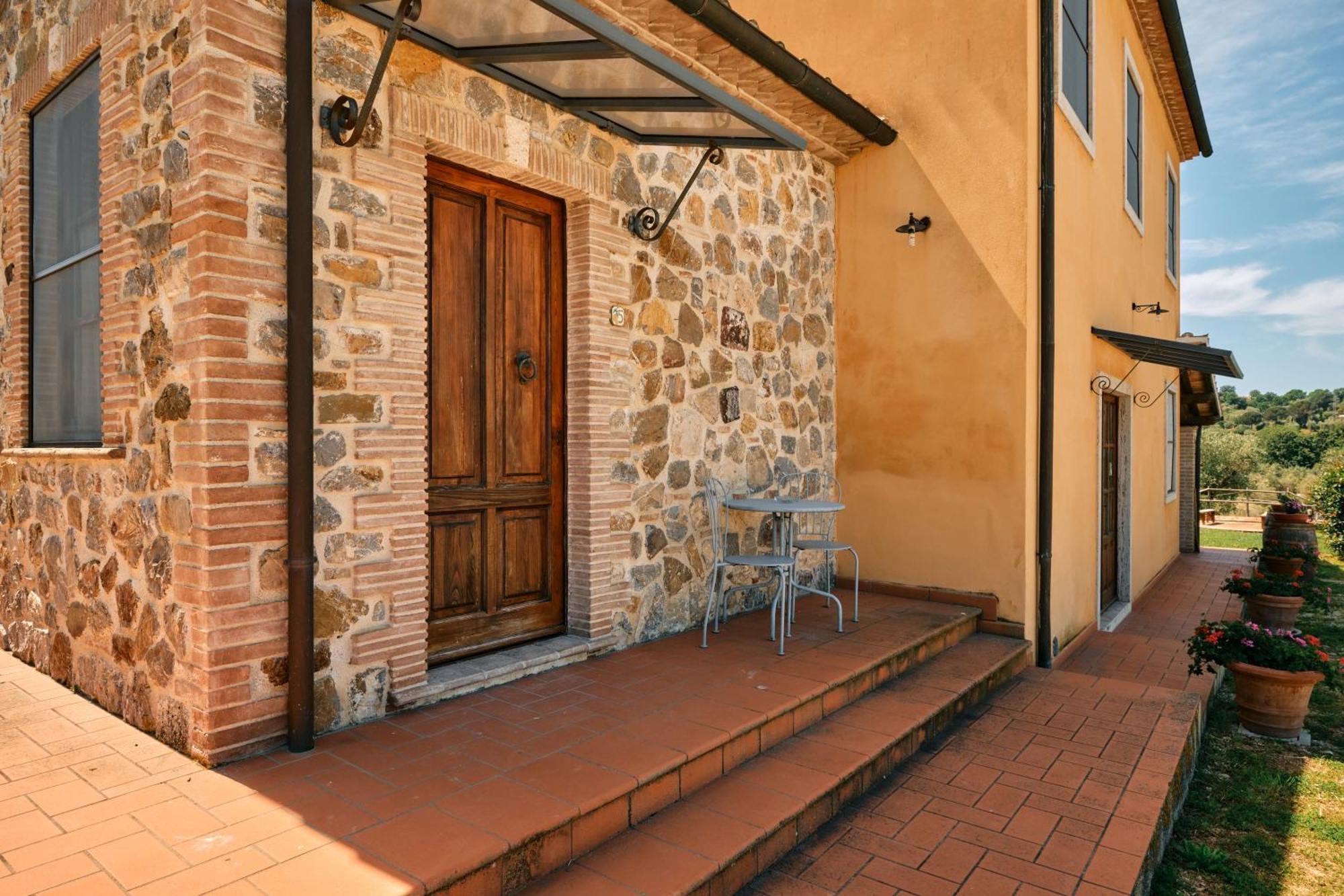 8380 Agriturismo Il Saragiolo Manciano Exterior photo
