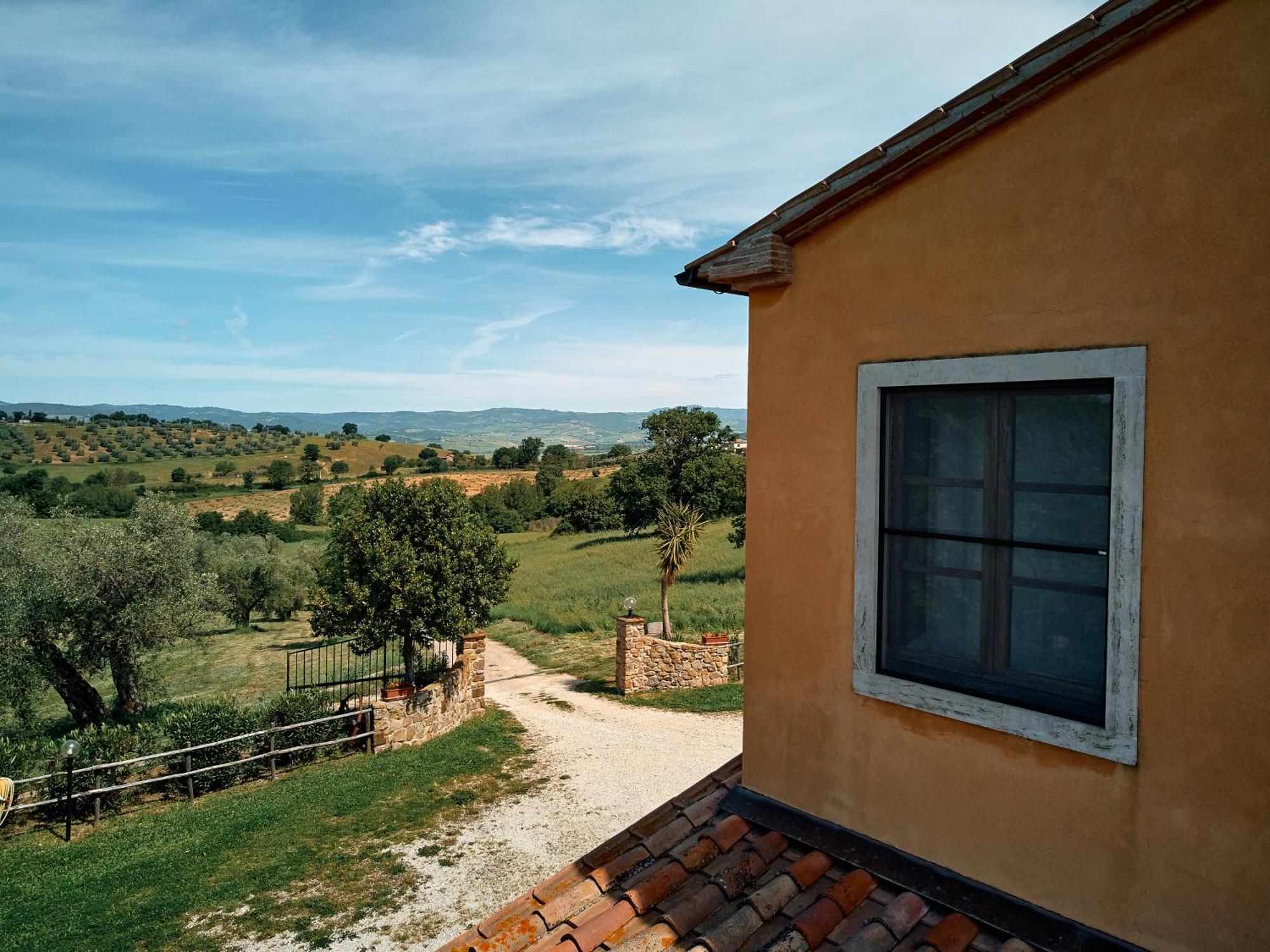 8380 Agriturismo Il Saragiolo Manciano Exterior photo