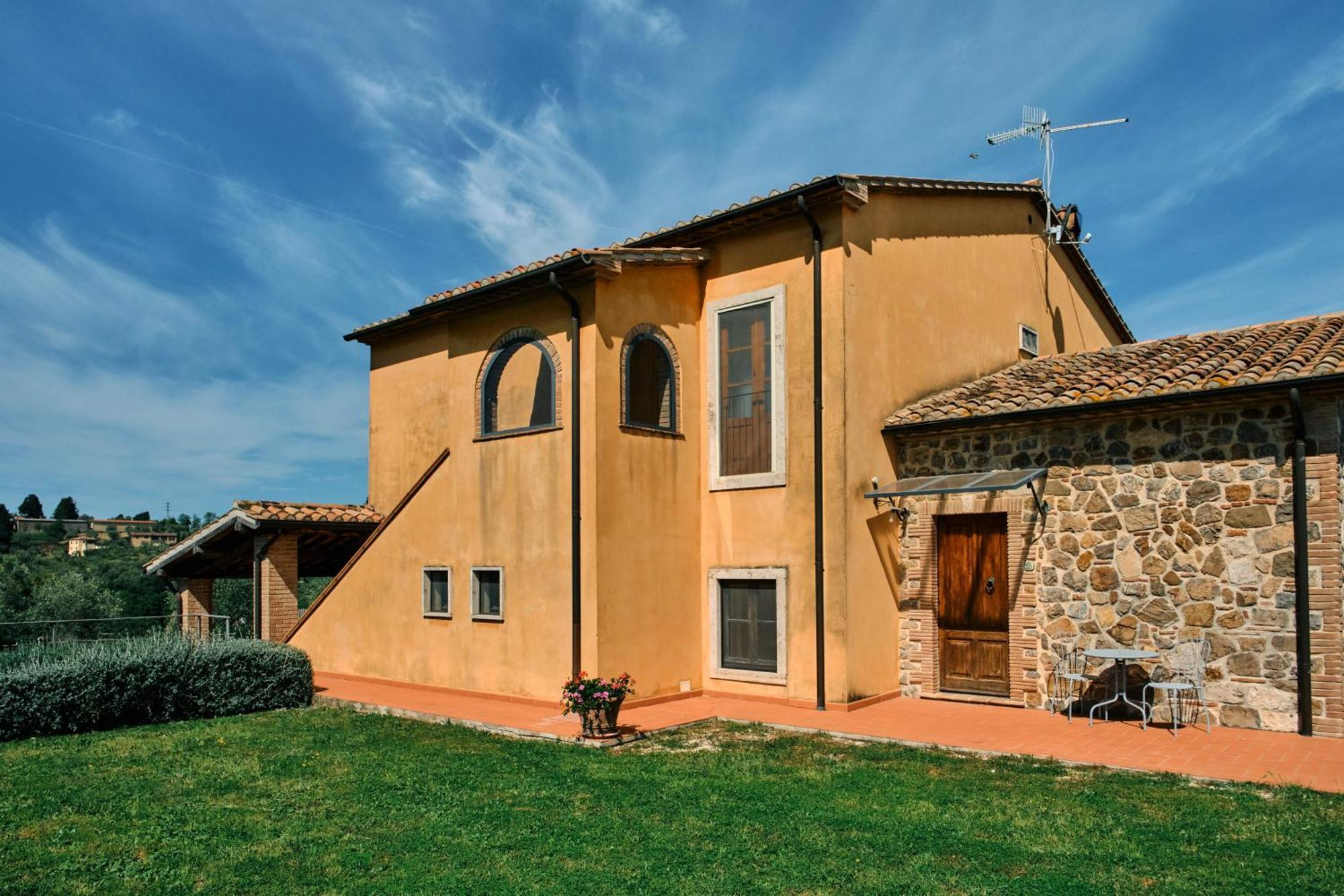 8380 Agriturismo Il Saragiolo Manciano Exterior photo