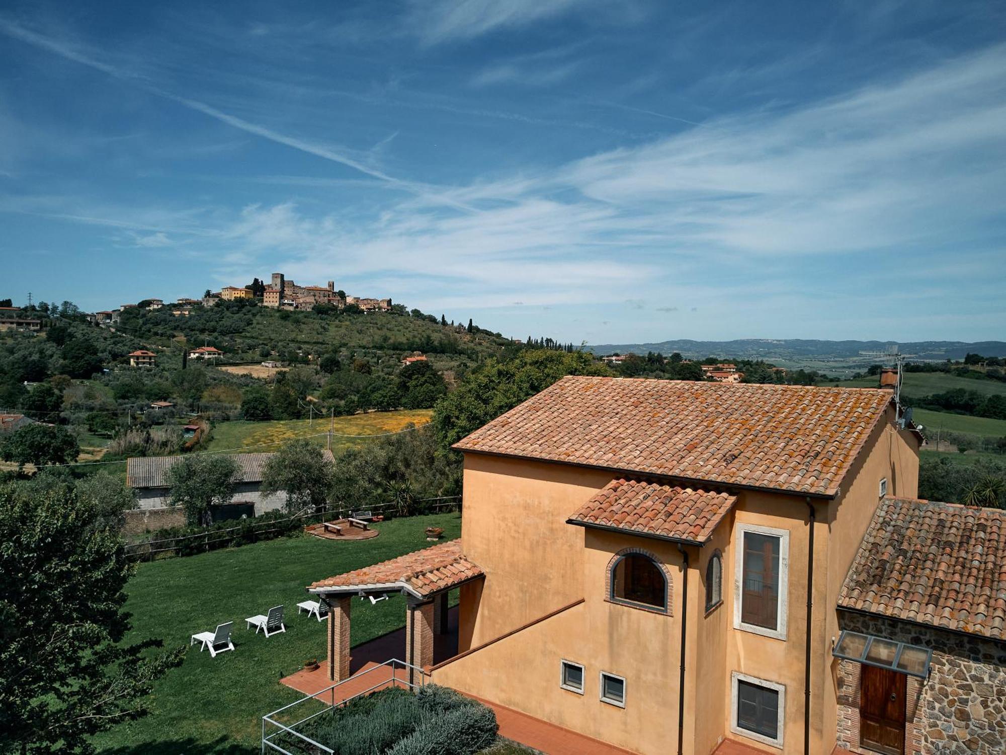 8380 Agriturismo Il Saragiolo Manciano Exterior photo